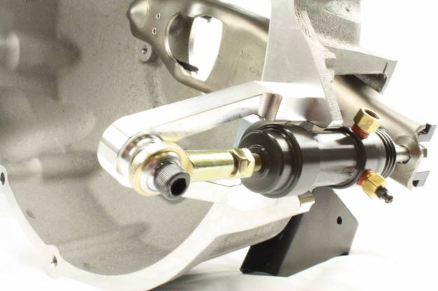 Picture of AX15 TRANSMISSION and BRONCO DANA 20 COYOTE ADAPTER KIT